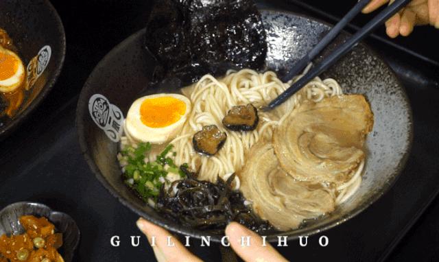 东西巷火了4年的“爱情”小店，老板竟然师从日本“拉面之神”