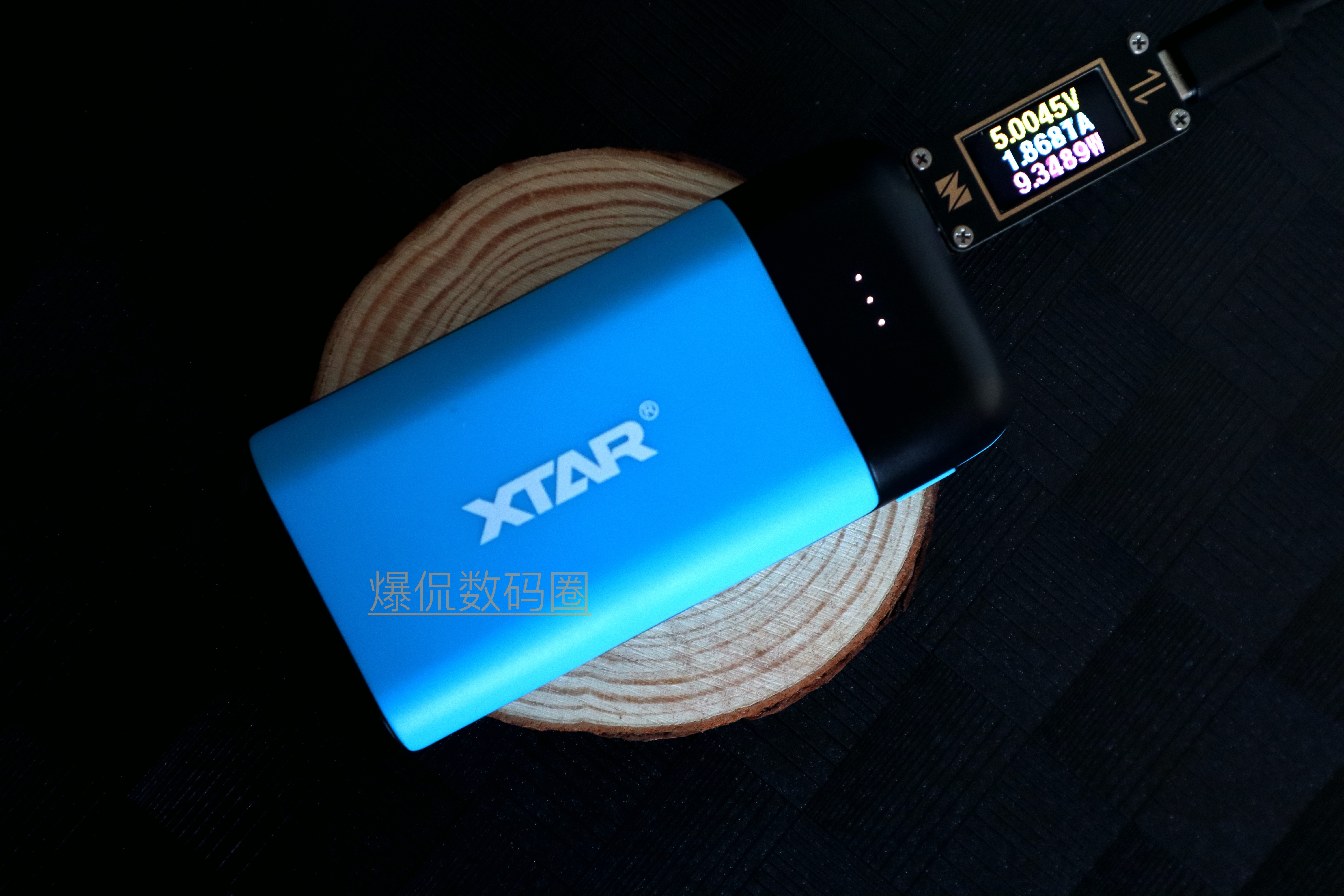 爱克斯达PB2C移动电源上手：容量多少你决定，电池血亏根本不存在