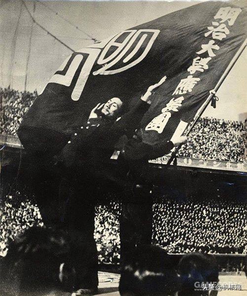 “爱”，“热血”与“永不言弃”：这就是《应援团》的故事