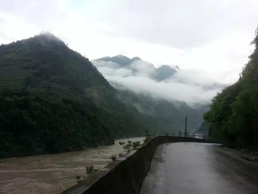 贡山到福贡几个小时,福贡到贡山有班车吗