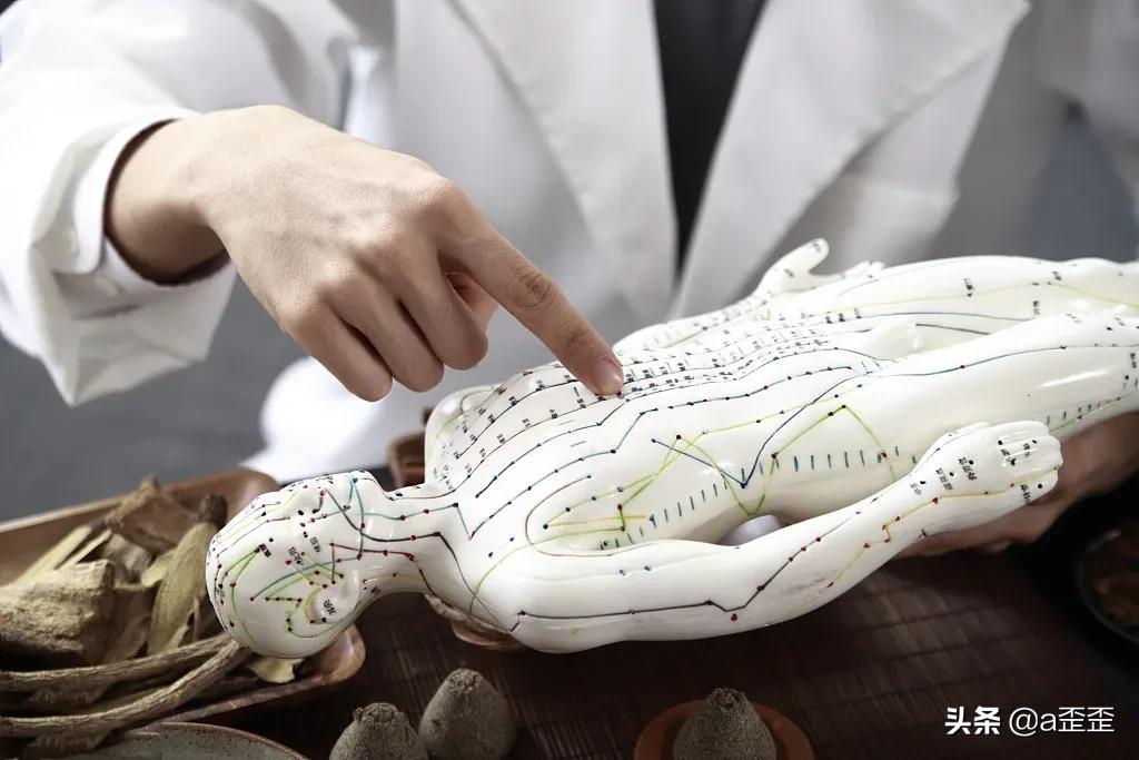 每天踮脚80下疏通经络百病远离,经络通百病消几种疏通经络的方法