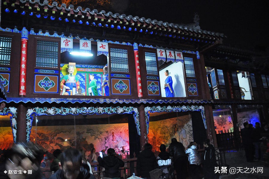 甘肃天水数万民众“上九朝观”祈福纳祥争烧头柱香!(组图)