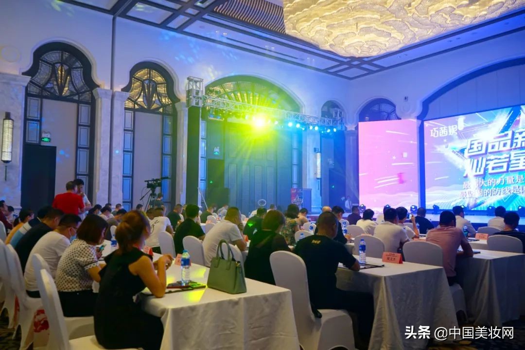 巧茜妮抗衰套盒,巧茜妮国品水鲜肌补水礼盒