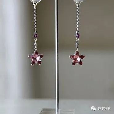 施华洛世奇水晶和珠子打造闪亮弹簧吊坠手链，附制作图解教程