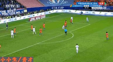 李霄鹏挨三闷棍领最佳教练员奖,李霄鹏挨了三闷棍啥意思