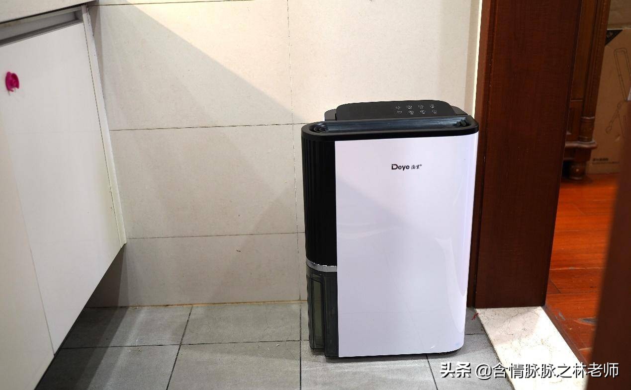 下雨天衣服干燥用除湿机,下雨天衣服湿了该怎样快速吹干