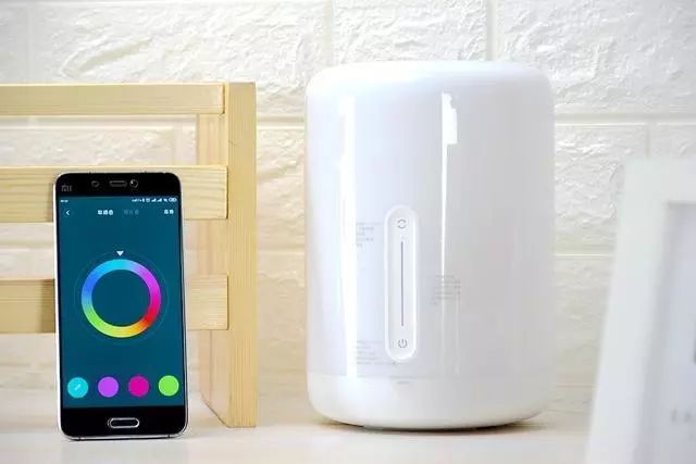 米家床头灯测评,米家床头灯灯泡测评