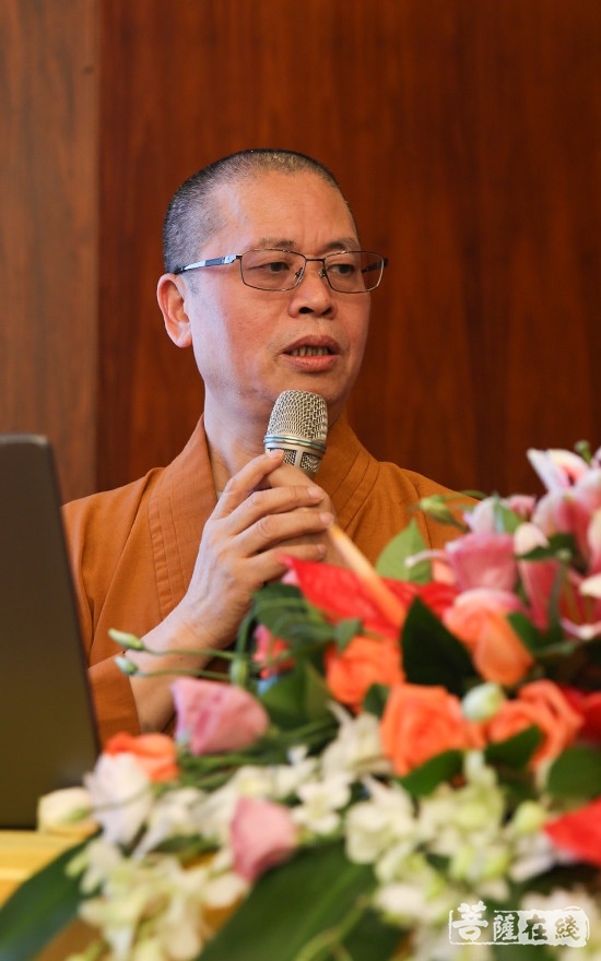 2019佛教英语培训班：净因法师做《印度佛教专题》翻译培训