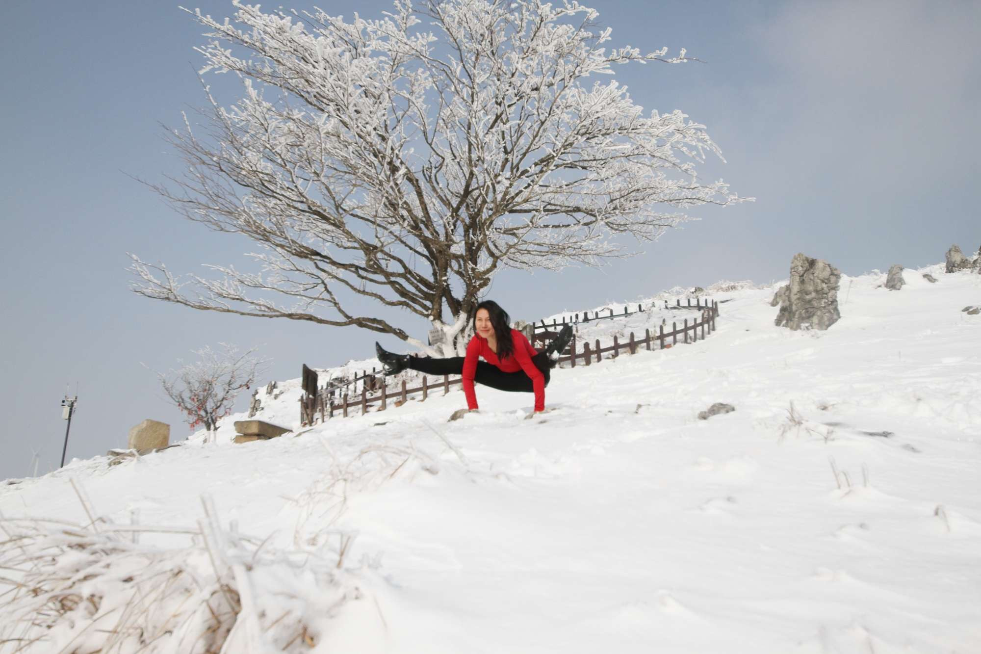 百里荒滑雪和五峰滑雪场哪个好玩 (百里荒滑雪2021何时开场)