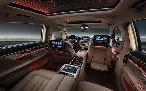 深冬车辆保暖指南,女司机保暖