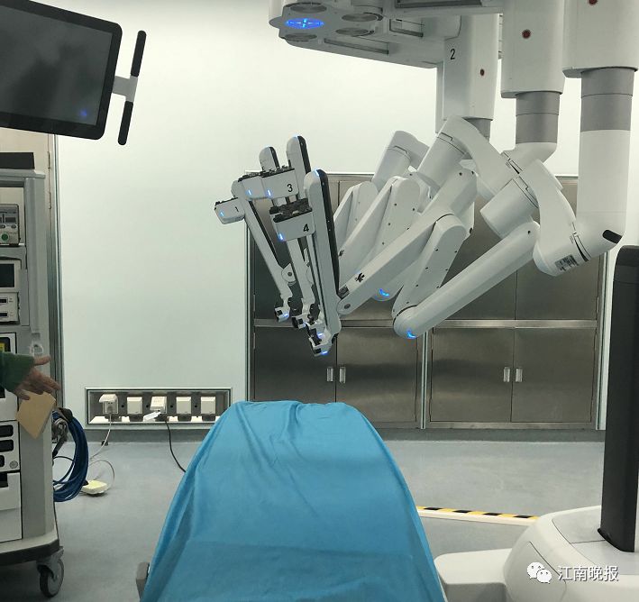 无锡人民医院引进机器人“医生”，已成功完成三台手术