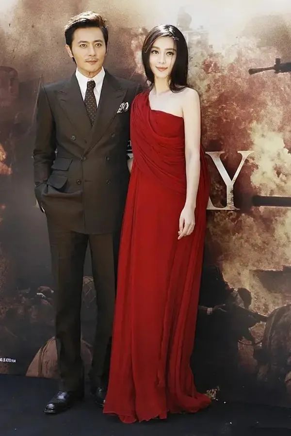 女明星穿eliesaab高定,eliesaab高定给明星穿收费吗