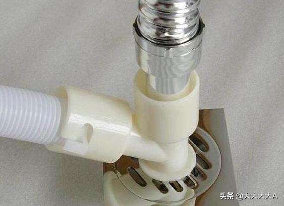 装修时把水管钻破了怎么办,装修排水管隐藏处理