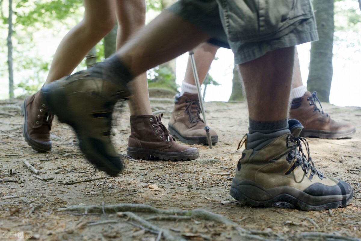 户外徒步装备必买清单,狼塔徒步装备清单