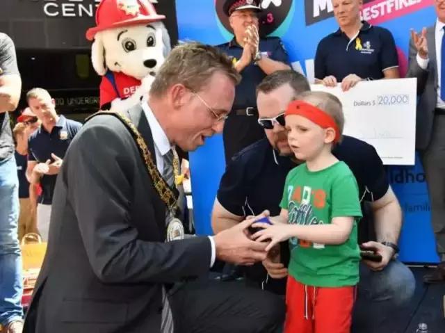 圣诞老人来了真实视频,圣诞老人来澳洲