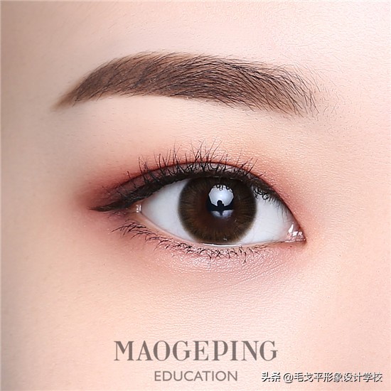 眼妆真的太适合日常了,干净日常的眼妆