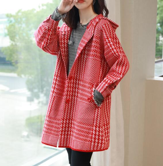 红格子衬衣搭配什么外套,复古红格子中长款外套怎么搭配