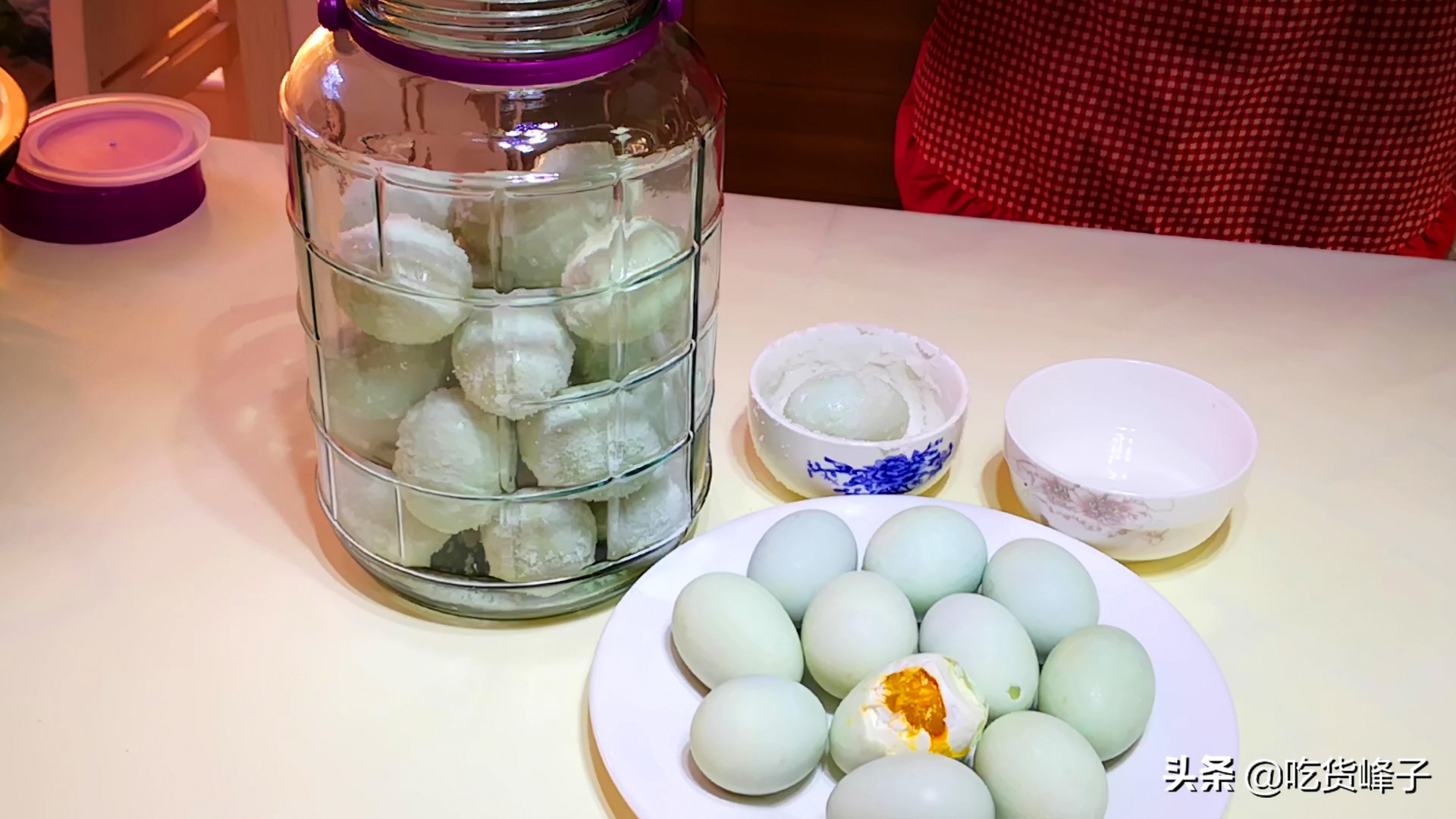 我家的咸鸭蛋腌了10年了还能吃吗,我家鸭蛋放时间长了坏了还能吃吗