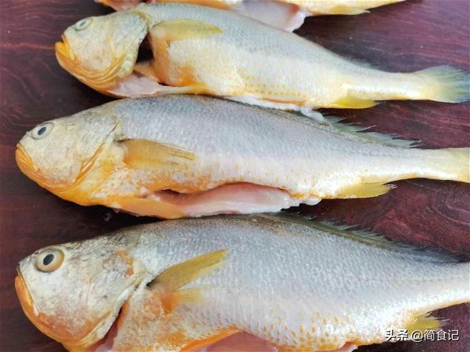 家常炖鱼需要放醋吗,炖鱼需要加醋吗