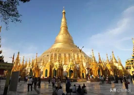 中国人到泰国玩一趟，花多少钱算穷游，多少钱算壕油？