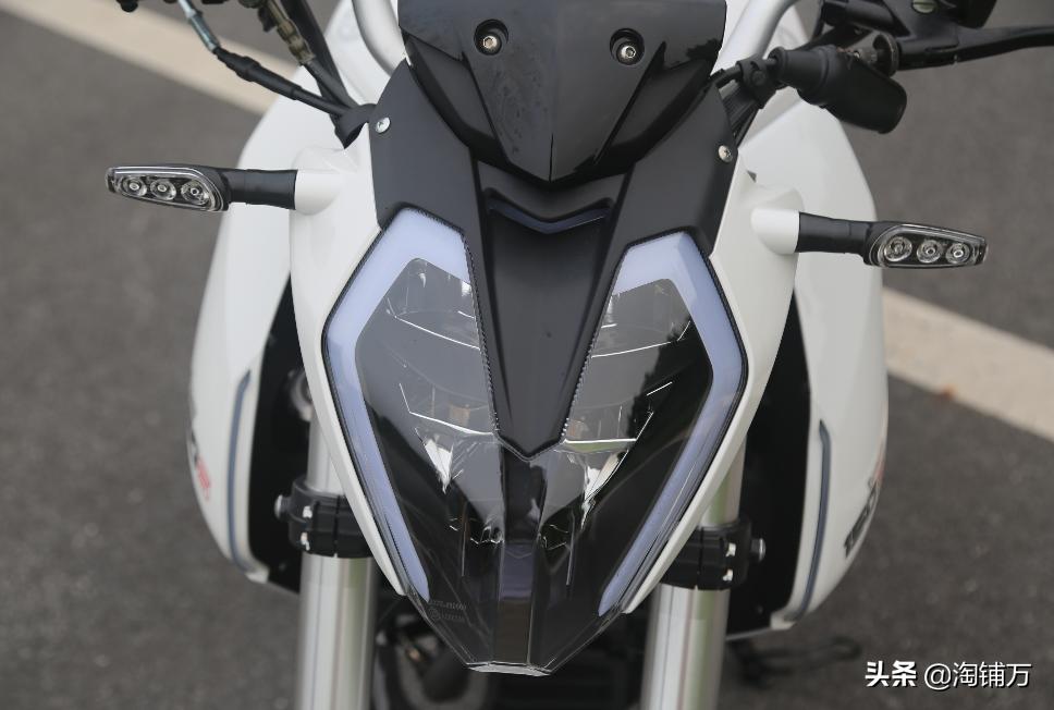 贝纳利小迅龙150s和春风150nk,贝纳利小迅龙和春风nk150怎么选