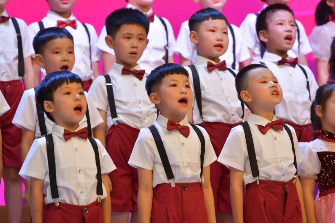 左手国学，右手英语，中杉学校真不一般