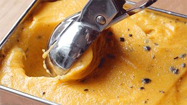 不加酸奶不加淡奶油的水果冰淇淋,不加牛奶只加奶油的原味冰淇淋