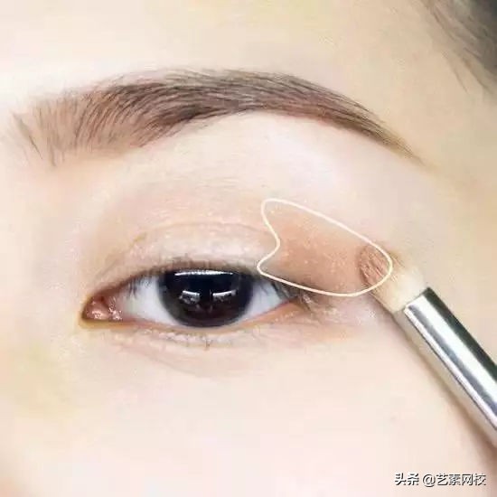 正确的淡妆化妆步骤怎样化淡妆,化简单淡妆化妆的正确步骤