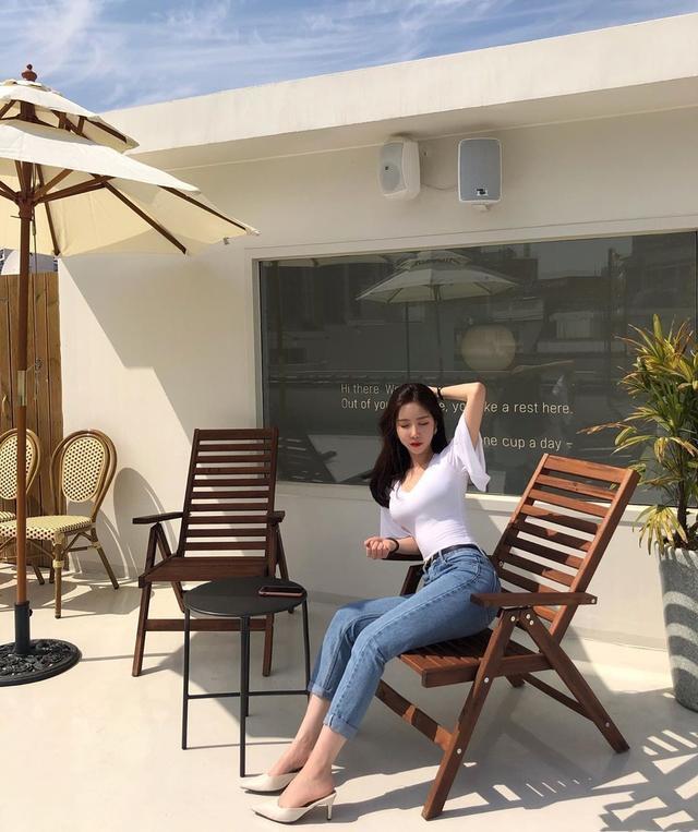 韩国健身女教练魔鬼身材,韩国最具人气美女健身教练