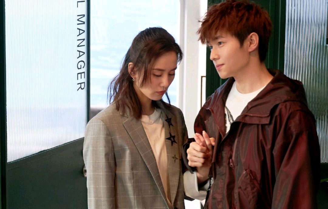 小10岁贪玩爱打游戏的小奶狗追老板姐姐,表白细节到位,挺有心