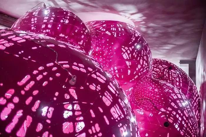 粉色除了“招揽桃花”，它们还是艺术