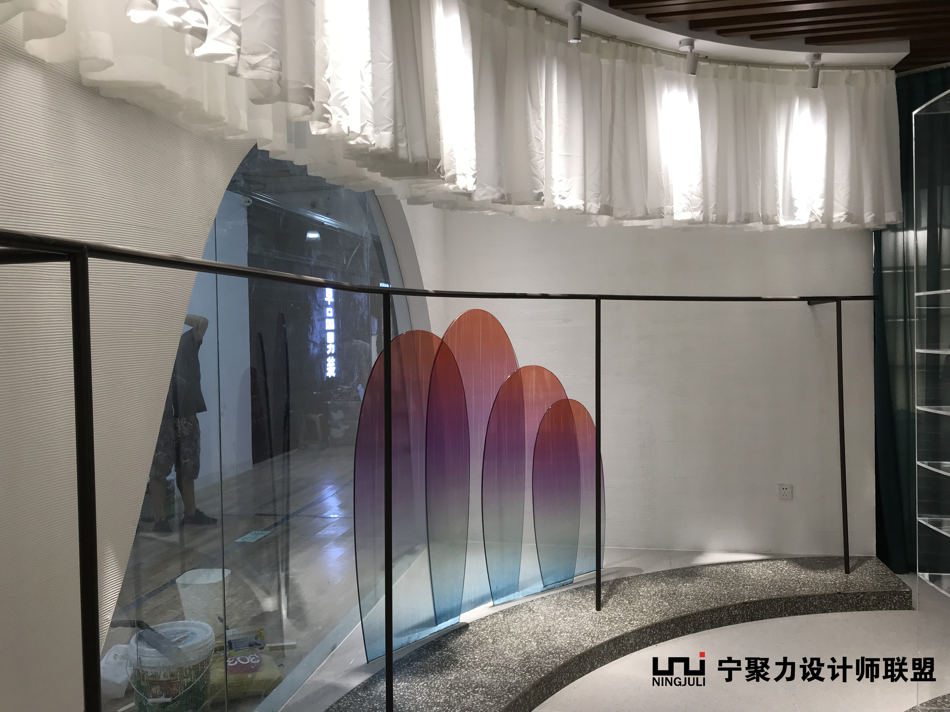 面积很小的服装店应该怎么装修,小平米服装店要怎么装修才好