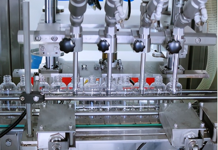 热烈祝贺工程封顶大吉图片图文,封顶大吉厂房