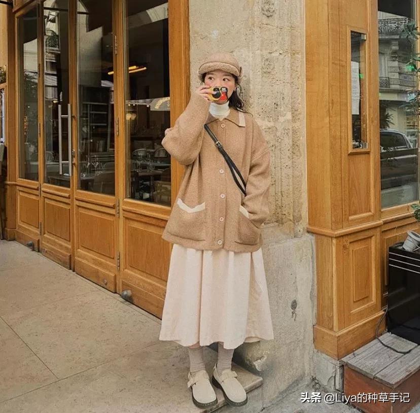 半裙+外套,连衣裙+外套=今春王炸组合