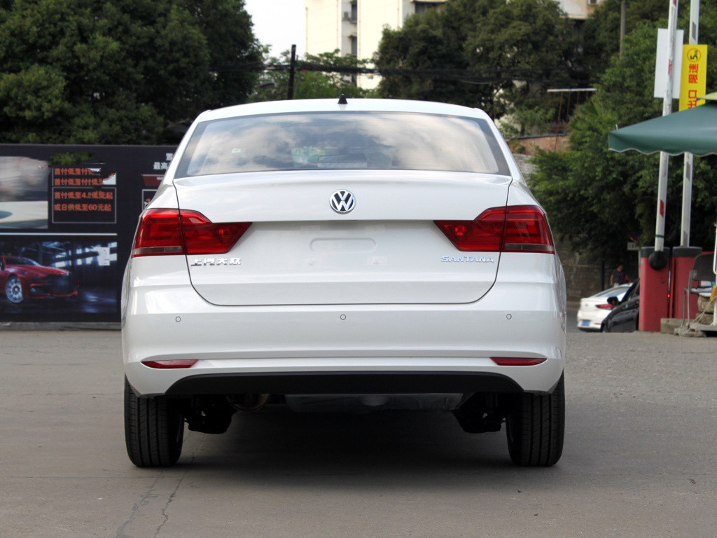 桑塔纳和朗逸哪个更值得购买,高配桑塔纳价格