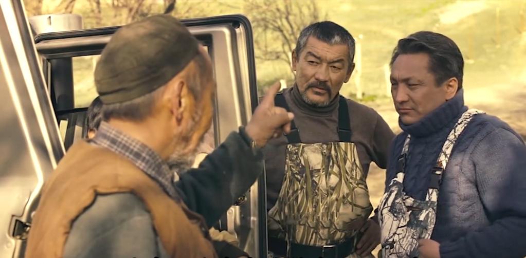 75岁老头被狼群追杀徒手大战狼群,放羊老汉遭遇狼群