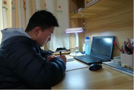 家校联动同心抗击疫情,家校携手战疫情凝心聚力育未来