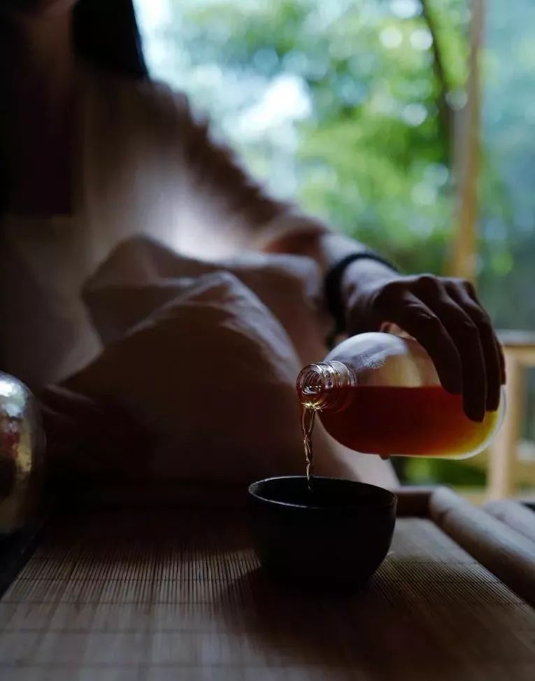 农村80后小两口,80后夫妻住进深山