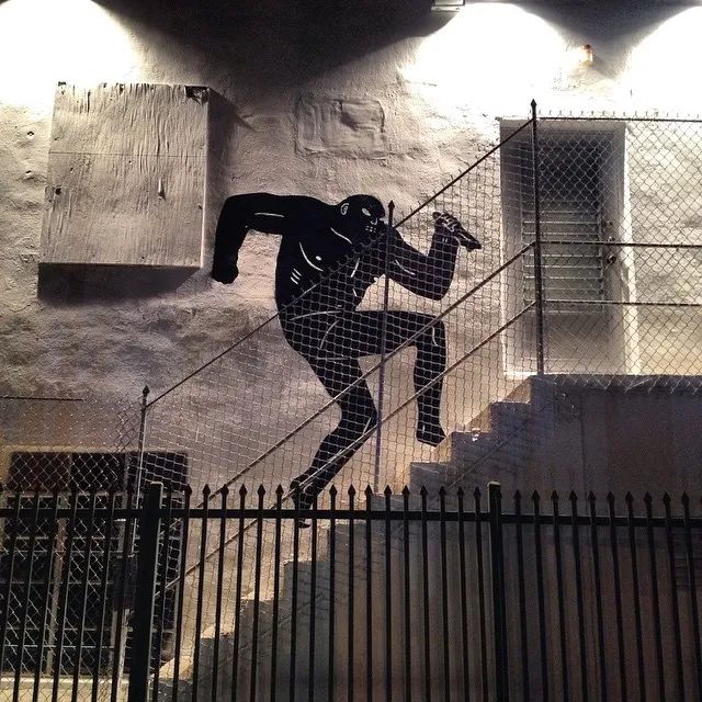 奥斯卡影帝沦为服务员?好莱坞星光大道被糟蹋?网友惊呼神操作