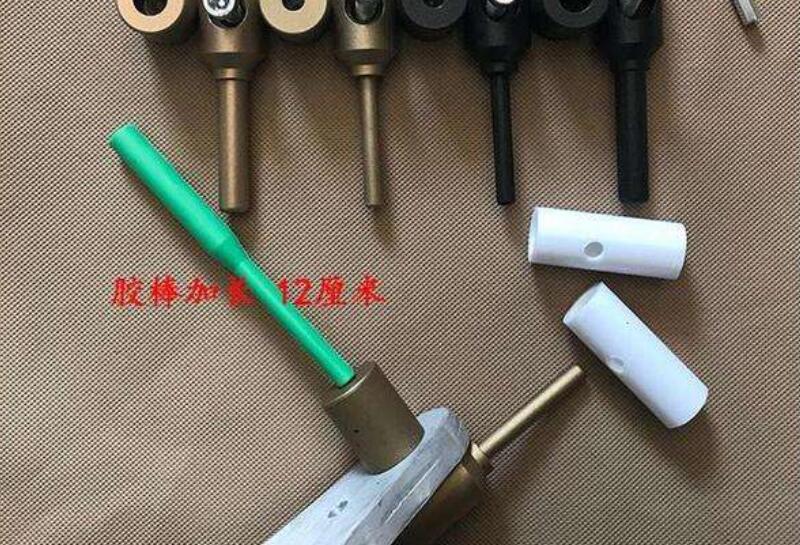 墙体内钻孔把水管钻破怎么办,墙面水管漏水怎么凿开