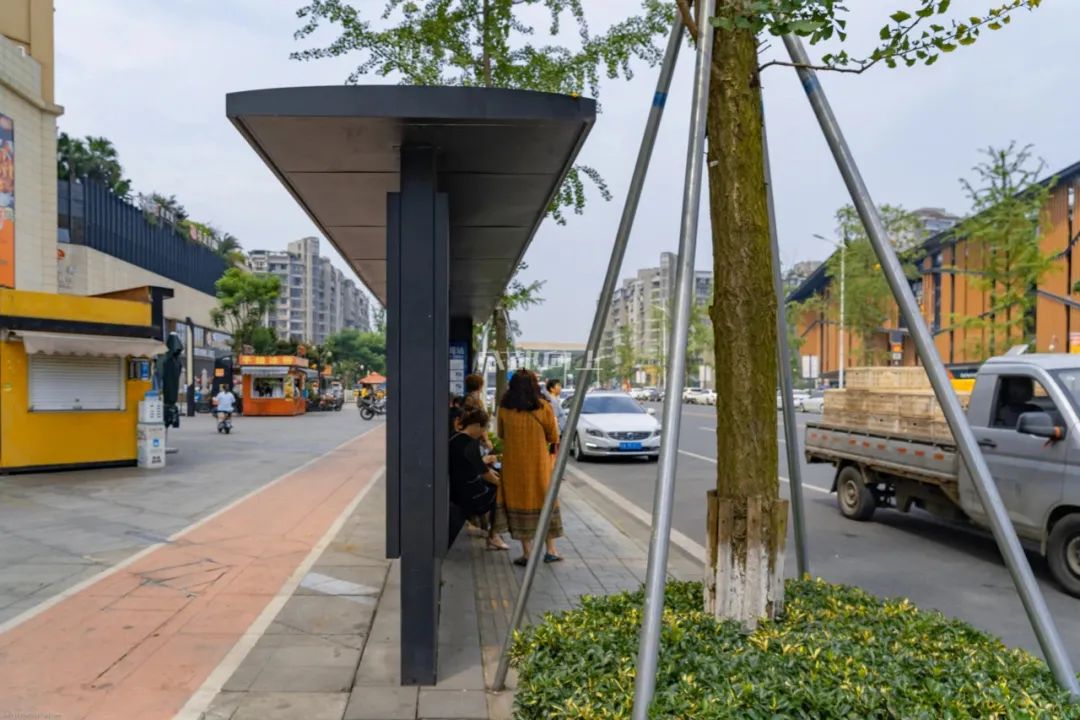 成都二圈层公交车对比,成都二圈层双流和龙泉谁更强