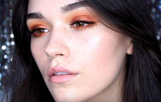 四色珠光眼影带刷子,画眼影的刷子是哪个