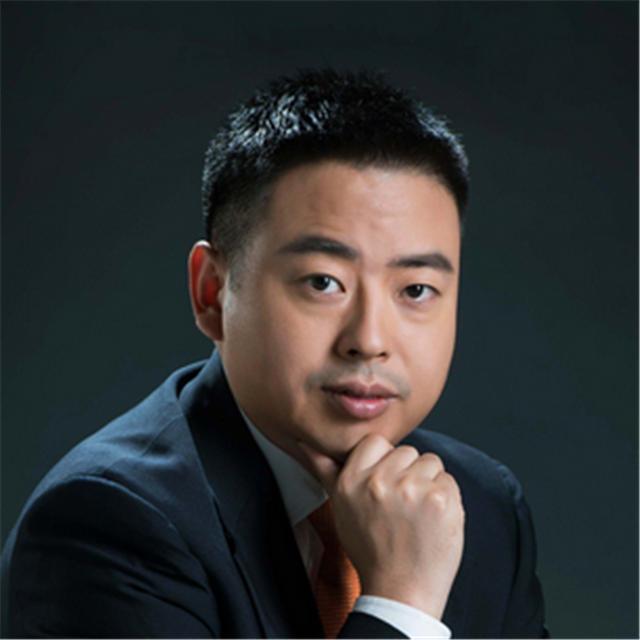 三无亿万富豪：靠十元店发家致富，门店3800家，年入170亿