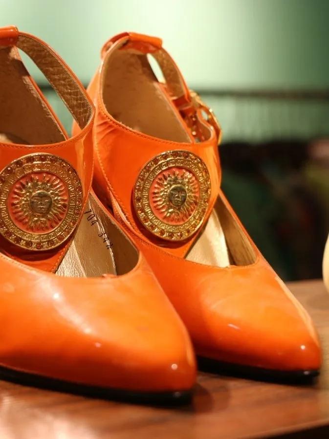 千元guccilv店,一万元买lv还是gucci