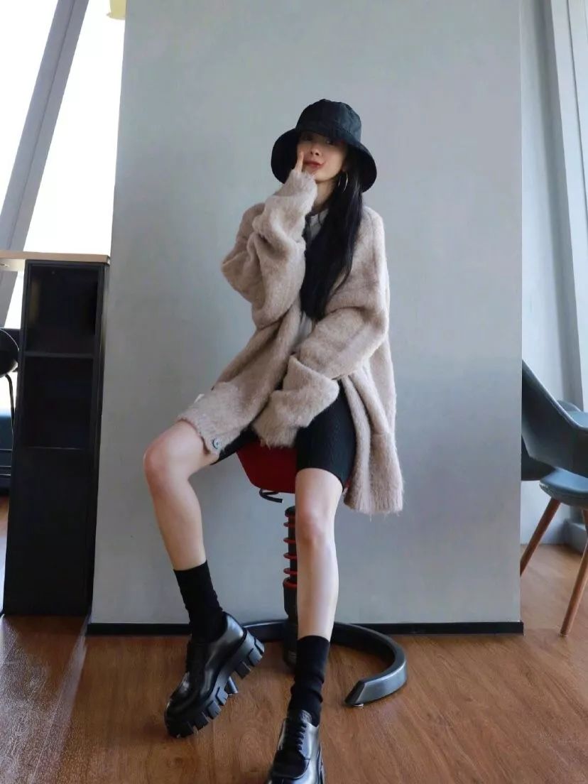 女明星都有的一双鞋,很火的一双女生鞋