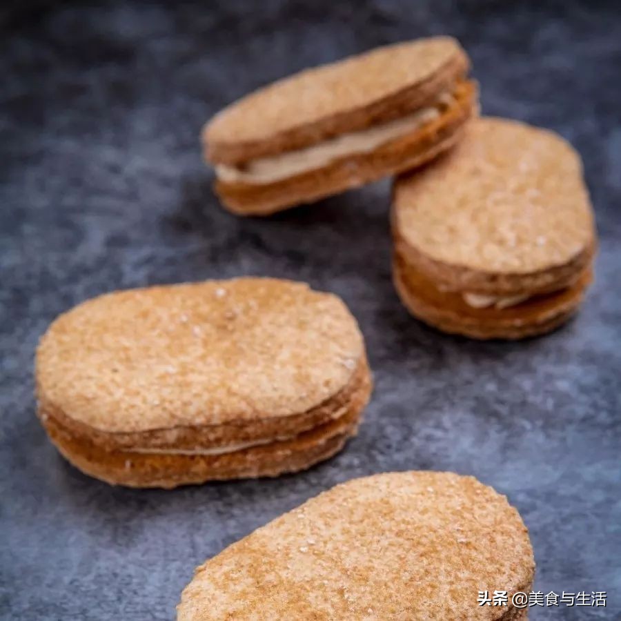 竟然比马卡龙还好吃？日本爆款小点心朗姆葡萄夹心饼干，超全配方