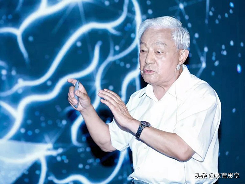 李象益:从科学界到科普界,首个获得“科普界诺贝尔奖”的中国人