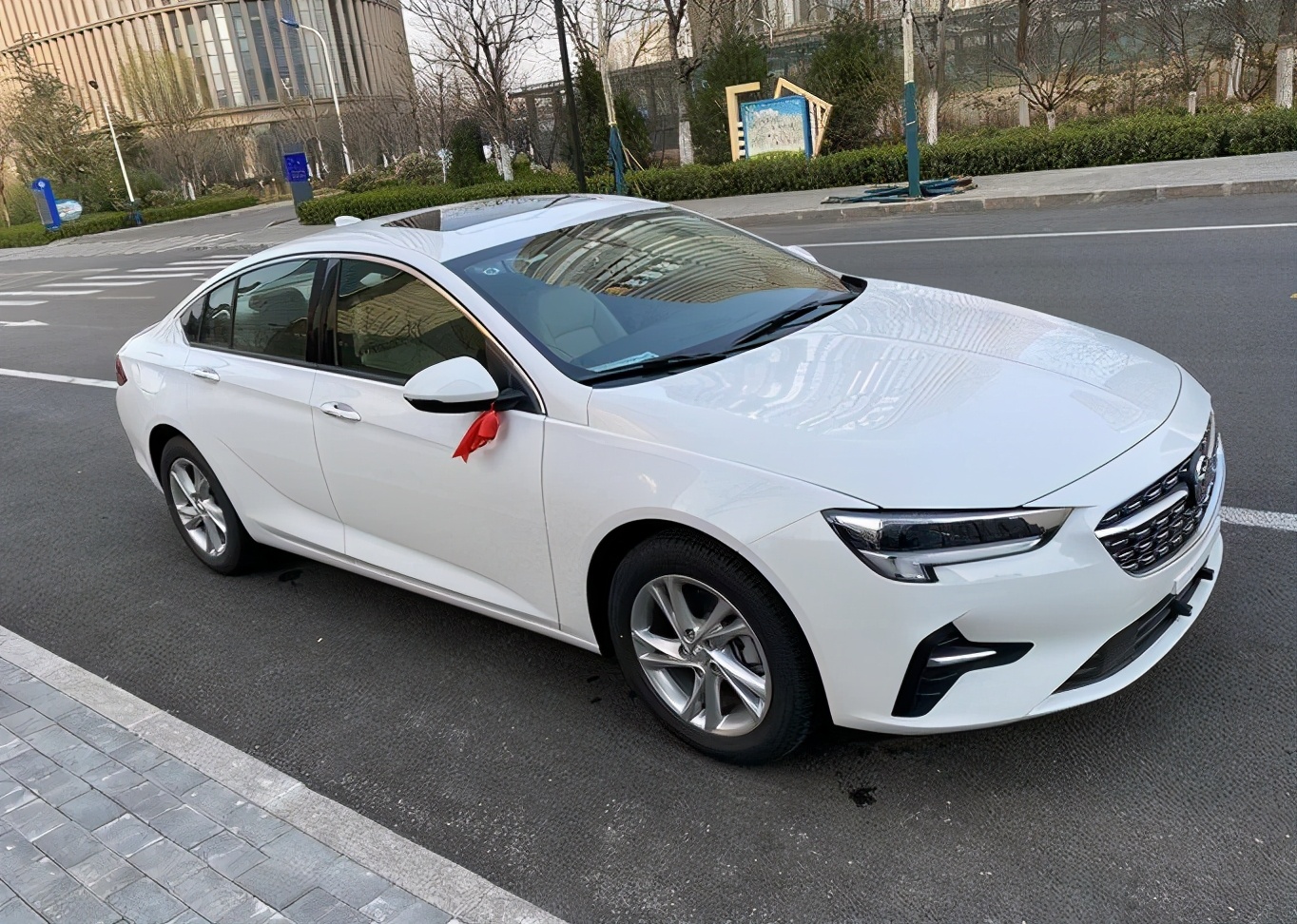 b级车君威上档次么,别克君威2.0是b级轿车吗