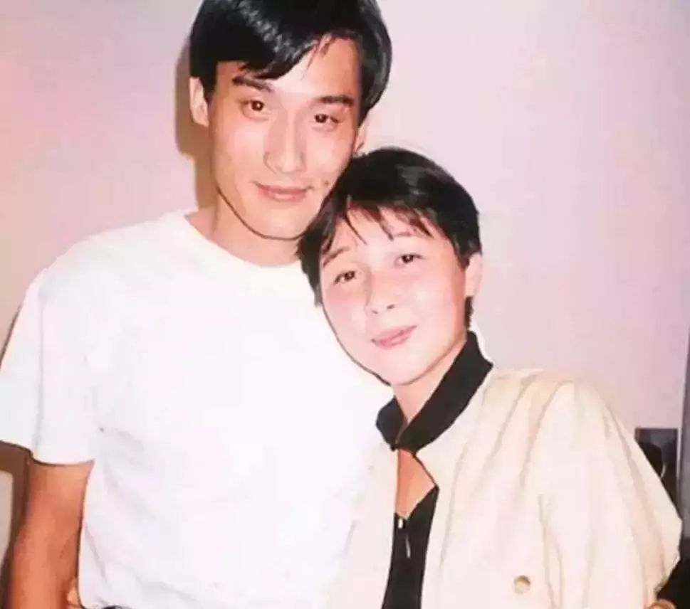 钟楚红为亡夫承诺终生不嫁,用情专一的钟楚红