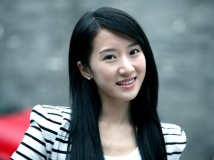 演“小三”走红的李念，如今有儿有女老公疼，幸福的让人羡慕